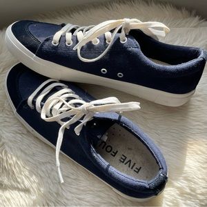 NWOT Five Four men’s sneakers Size 10